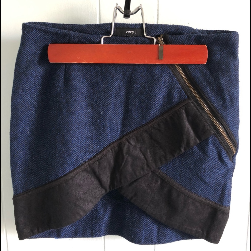 Mini skirt - Picture 4 of 4
